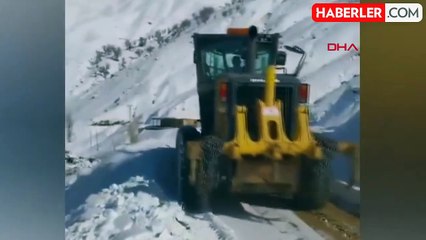 Diyarbakır Kulp'ta Karla Kapanan 5 Mahallenin Yolu Açıldı