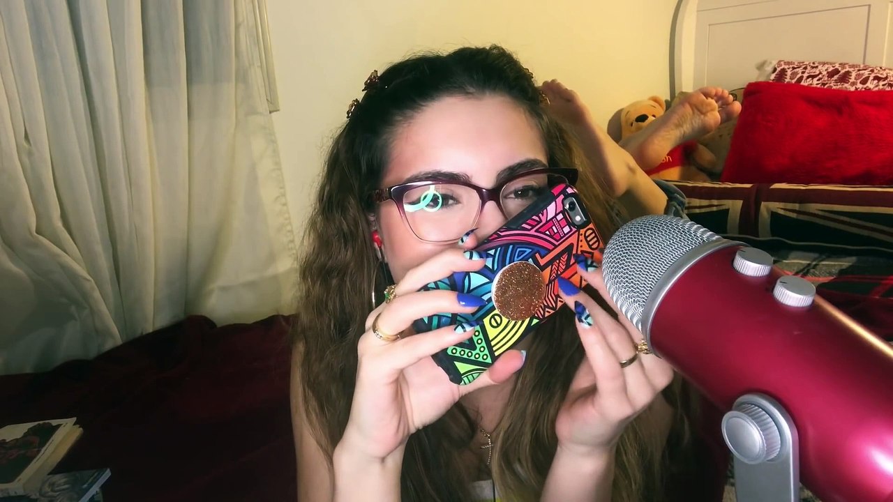 20191208.ASMR_~Chill_French_Hangout~_On_Parle_Francais_French_Whispers_Tapping.b8yMI8ou4bE