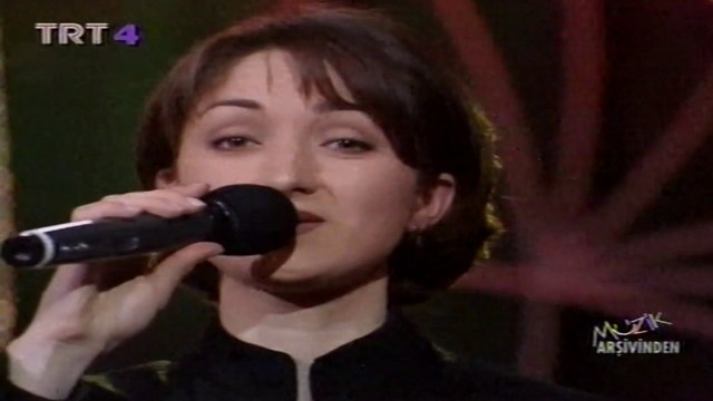 Çiğdem Yarkın / Çiçek nedir görmeden bozkırlara dalmışsan