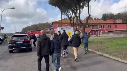 Mourinho, abordado por aficionados romanistas: "¡Gracias por todo, míster!"
