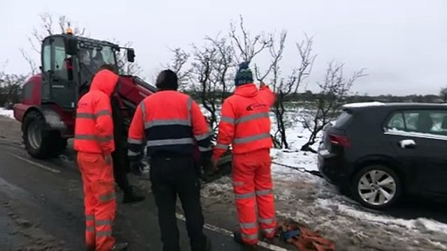 Heavy snow hits northern parts of the UK