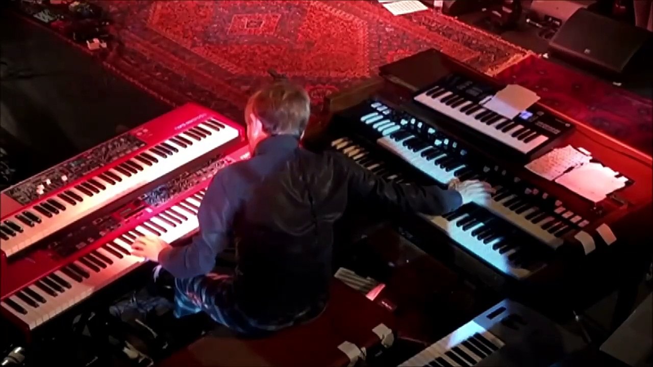 JOSS STONE — Right to Be Wrong ● Joss Stone: Live at Christmas Sessions Biel/Bienne-2021