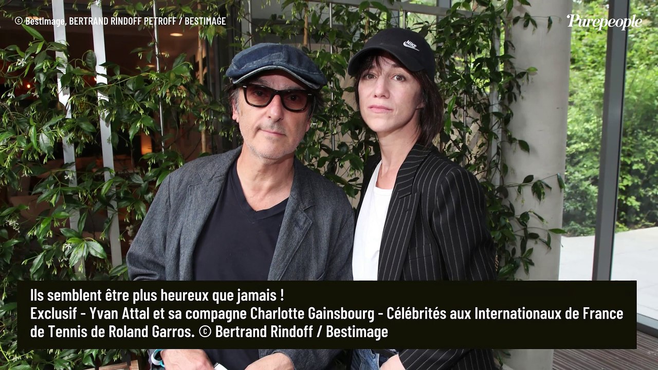 Charlotte Gainsbourg et Yvan Attal : Maillots de bain et câlins tendres, leur fille Alice file le parfait amour