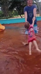 Brincadeiras com Maria Clara 