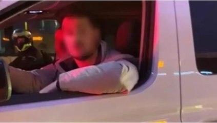 İstanbul’da trafikte iki sürücünün “erkek misin?” kavgası kamerada