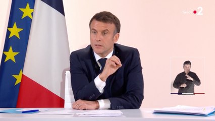Gérard Depardieu : Emmanuel Macron reste sur sa position et affirme qu'il n'a "aucun regret"