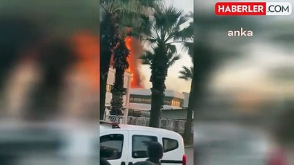 İzmir Çiğli'de Kozmetik Ürünleri Depolanan İşyerinde Yangın: 1 Ölü, 3 Yaralı