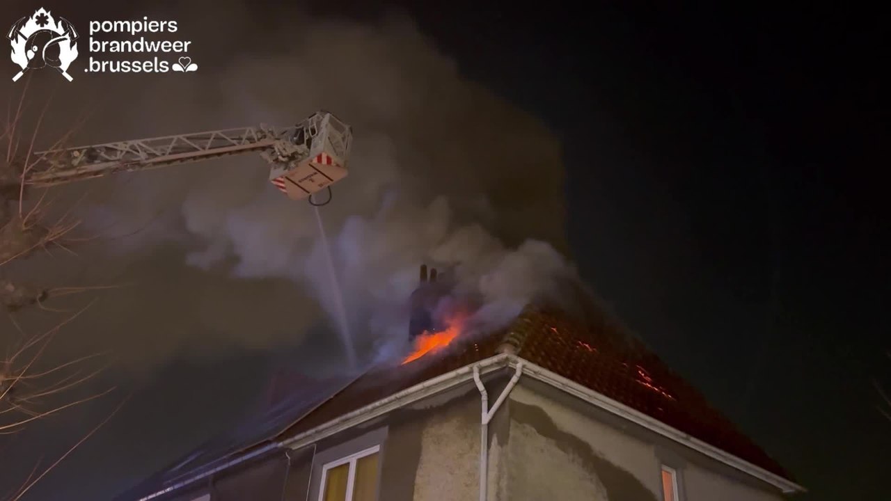 Feu de toiture dans une maison en rénovation à Anderlecht