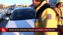 İstanbul'da alkollü sürücü direksiyon başında uyuyakaldı, trafik kilitlendi