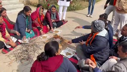 मत्स्य विवि कैंपस में पीएचडी शोधार्थियों ने किया हवन, क्या है पूरा मामला
