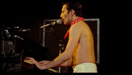 Queen – 'We Are The Champions' (live in Montreal)