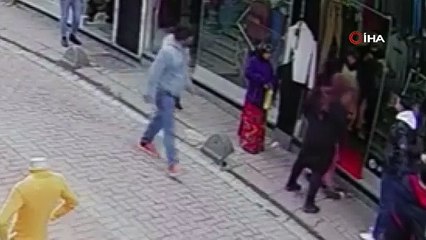 İstanbul'da ''çıplak'' soygun kamerada