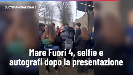 Mare Fuori 4, selfie e autografi dopo la presentazione