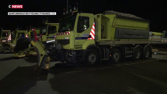 Neige et verglas, la ronde des saleuses sur l'autoroute