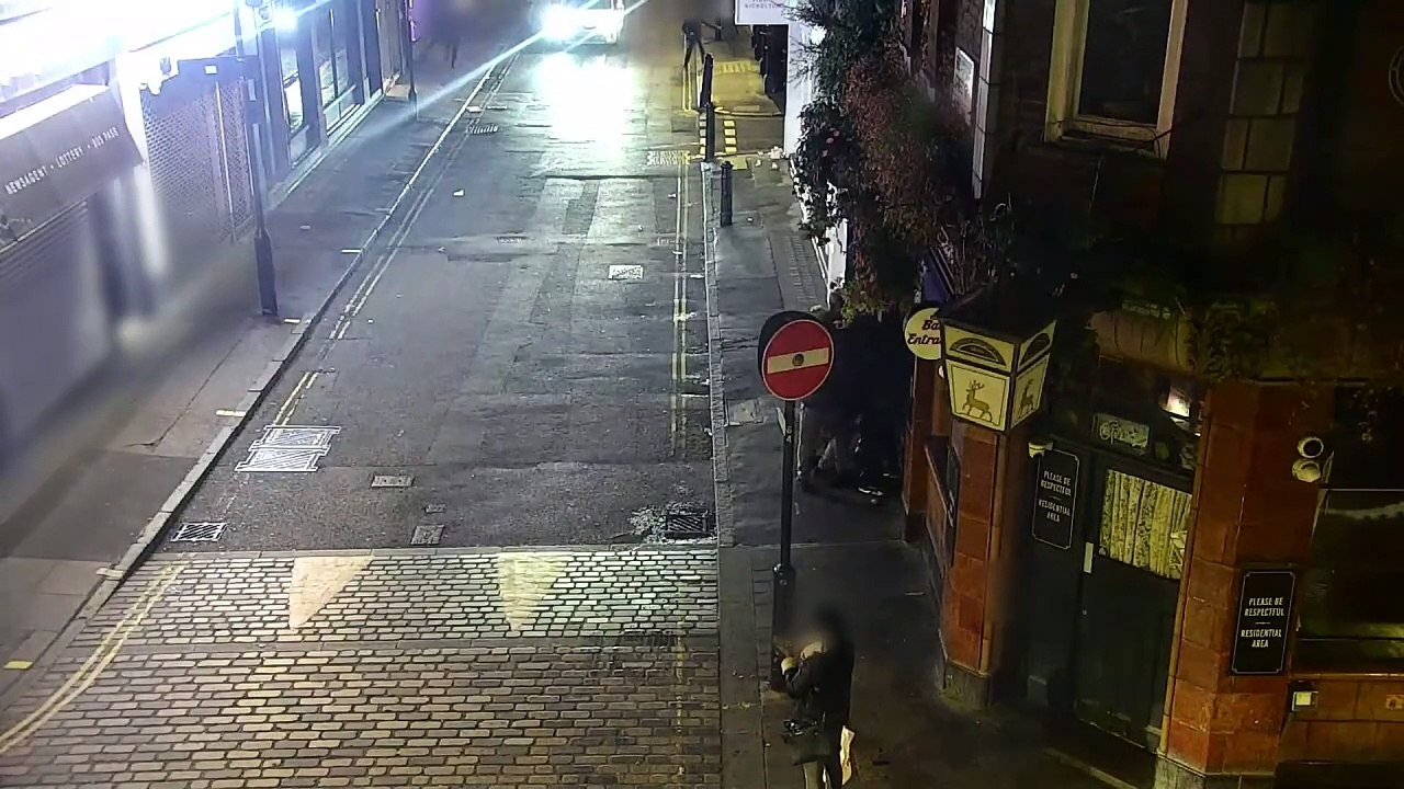 Police Release CCTV of Plain Clothes Officers Arresting Watch Thieves in London