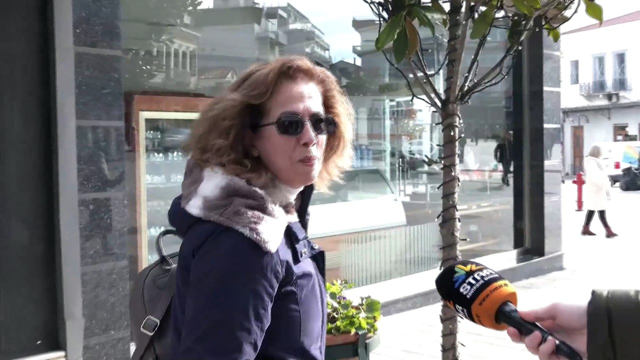 Υπέρ του γάμου των ομόφυλων ζευγαριών οι πολίτες - Αντίθετοι ως προς την τεκνοθεσία