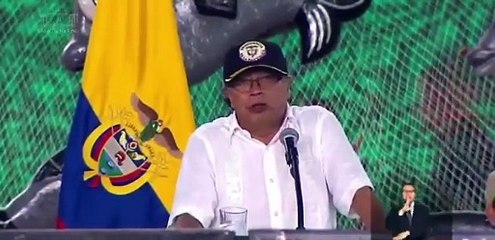 Petro bajo efectos de alcohol