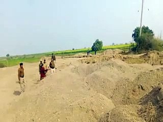 संयुक्त टीम ने 410 टन बजरी जब्त की-video