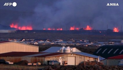 In Islanda la lava minaccia di inghiottire Grindavik