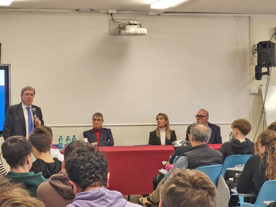 L'ex Ministro Giovannini all' IIS "G. Marconi" per una conferenza sulla sostenibilit?