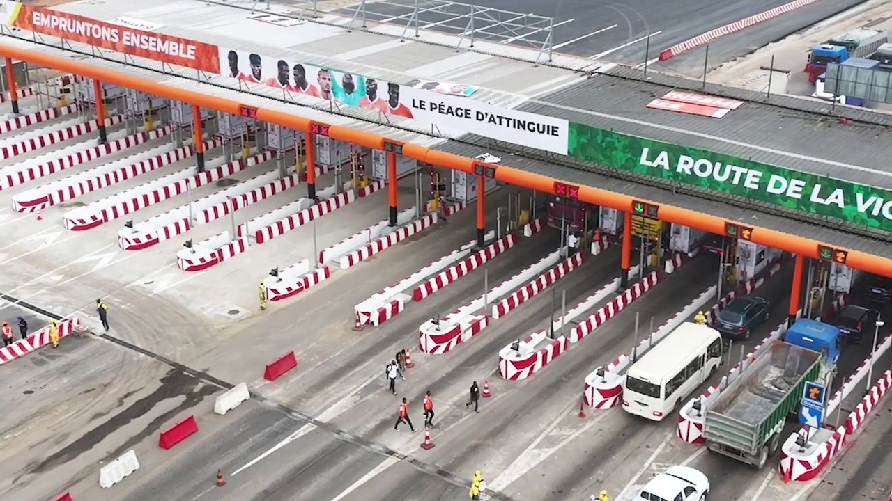 Amédé Koffi Kouakou, Ministre de l'Equipement et de L'Entretien Routier, met en service l’extension de la station de péage d’Attinguié