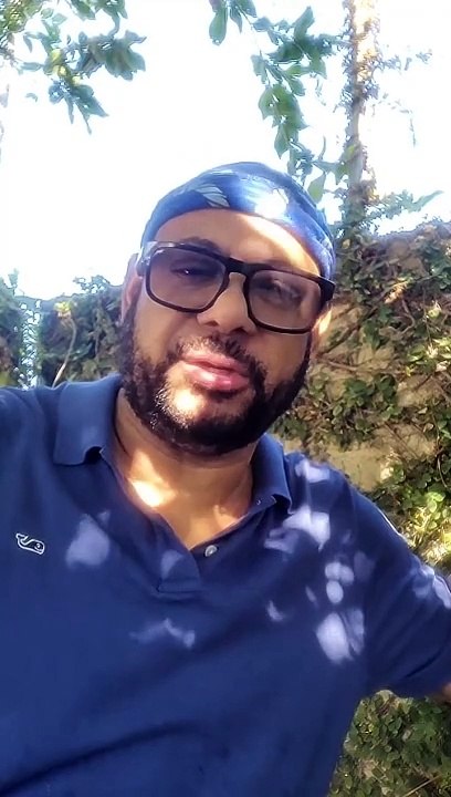 Con lágrimas en los ojos, Luis Vargas pide al mundo oración por la salud de su esposa