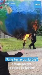 Action contre l'A69 devant le palais de justice à Toulouse
