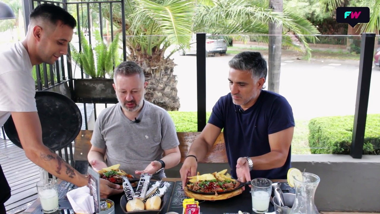 Nico Scarpino brilla en Los Mosqueteros del Rey.
