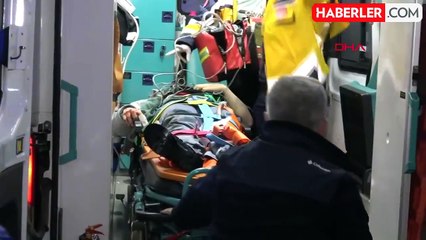 Sevgilisinden gelen mesaj üzerine seyir halindeki araçtan atlayan kadın ağır yaralandı