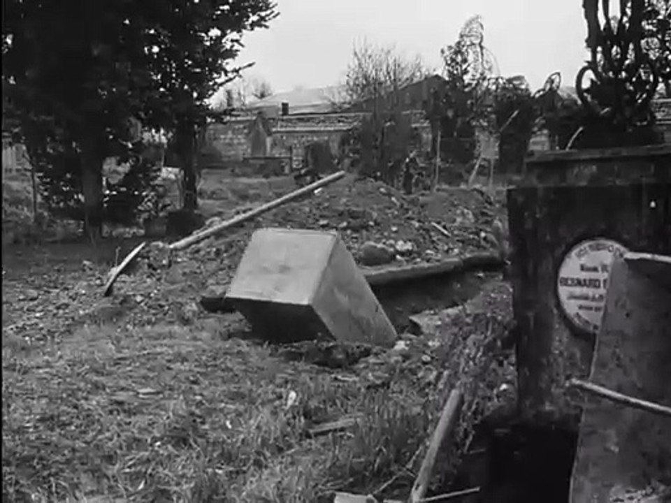 Nous sommes tous des assassins Bande-annonce (EN)