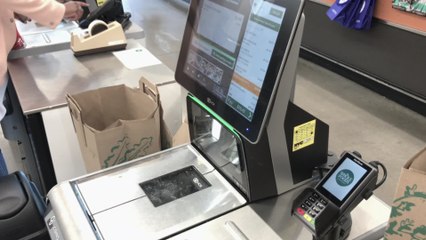 Grâce à cette influenceuse, l'accès aux caisses prioritaires des magasins Leclerc ne sera plus payant