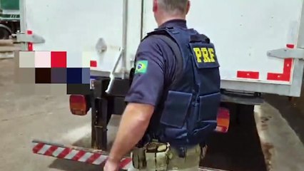 Após perseguição 200 mil maços de cigarro são apreendidos em Guaíra