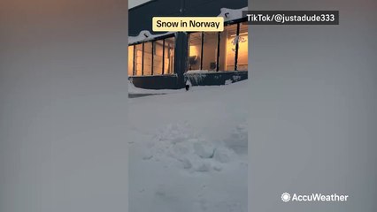 Digging car out of towering mountain of snow in Norway