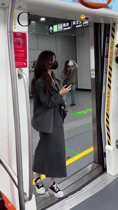 Girls Influencer  (45)