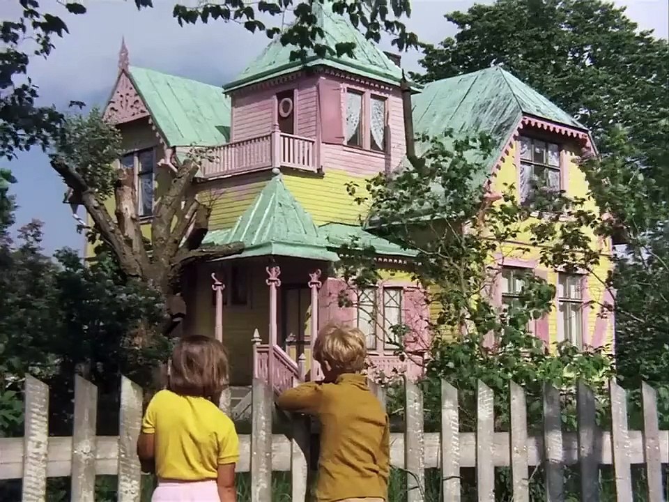 Pippi zieht in die Villa Kunterbunt