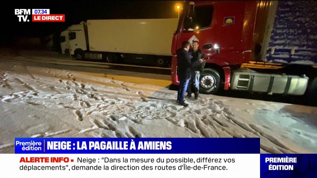 On ne voit pas le verglas : ce chauffeur de poids lourd s'est arrêté par précaution sur une aire d'autoroute à Amiens