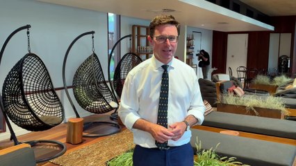 David Littleproud welcomes Cunnamulla's hot springs resort | January 2024 | QCL