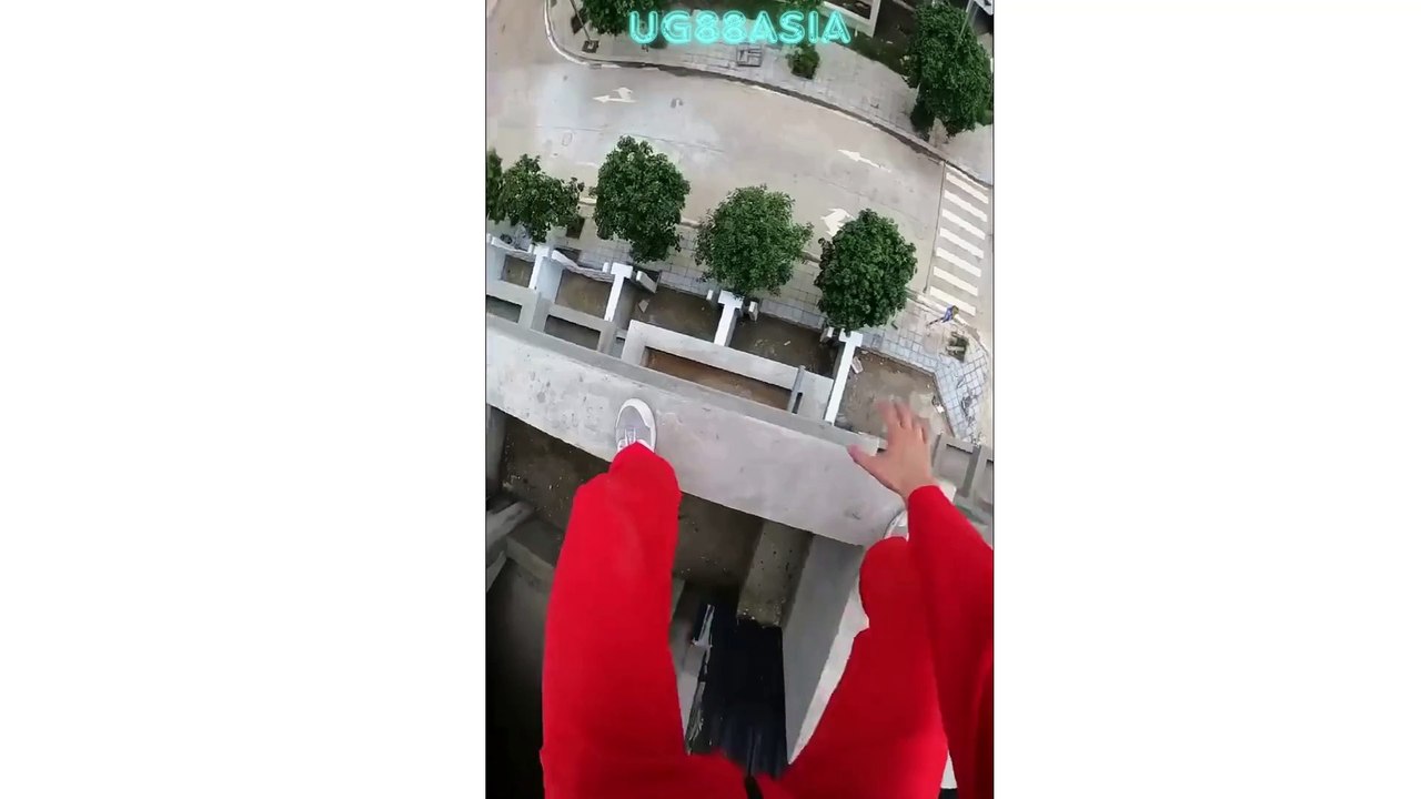 Parkour Money Heist 2 Vs Zombie - Escape Zombie Land POV ( Parkour POV Real Life )