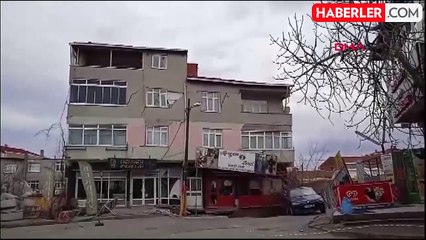 İstanbul Ümraniye'de metro çalışmasının yapıldığı alanda bina çöktü! O anlar saniye saniye kamerada