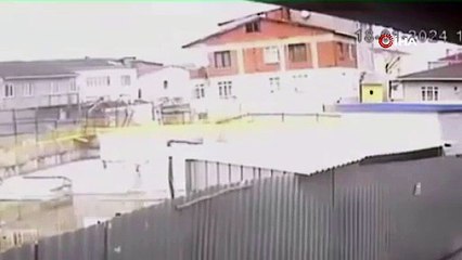 Metro çalışması sırasında iki bina çöktü