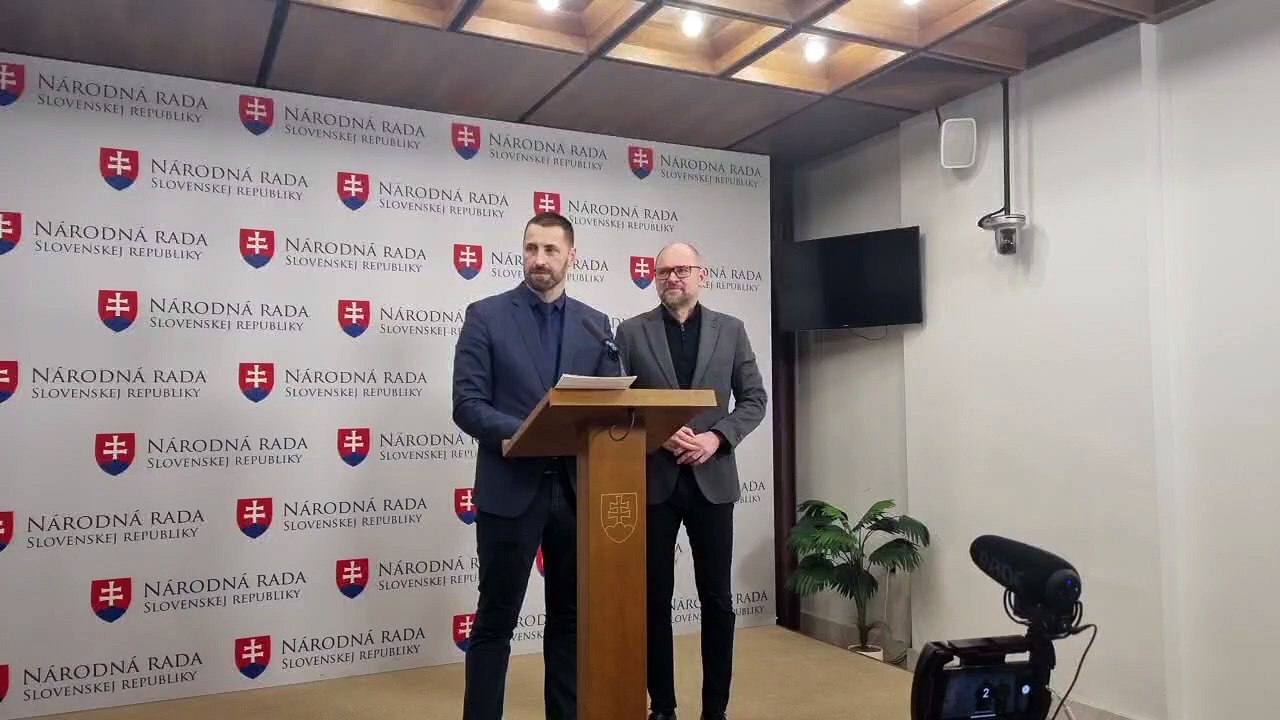 ZÁZNAM: SaS: Vláda si bola vedomá chýb rozpočtu, predbehla preto stanovisko EK