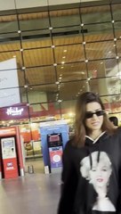 Kriti Sanon Dons A Marilyn Monroe Jacket & Is All Excited For Her Upcoming Trailer!