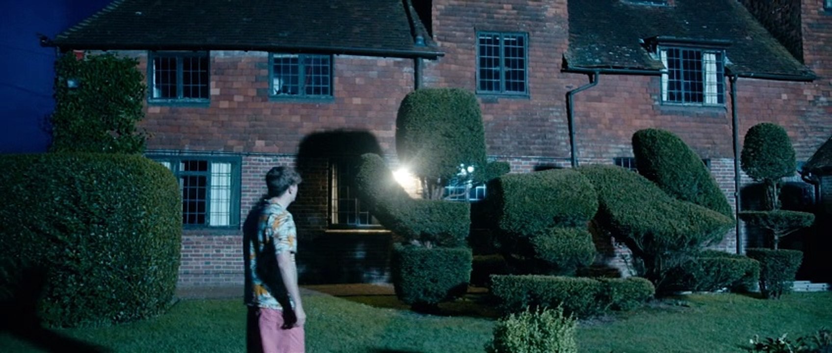 Alien Invasion - We Do Not Come In Peace Trailer DF