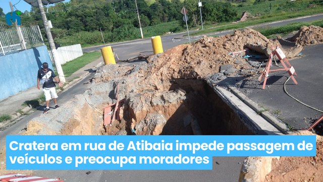 Cratera em rua de Atibaia preocupa moradores