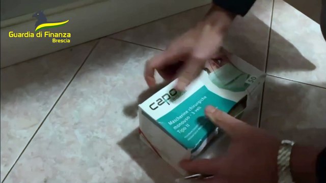 Le mazzette nascoste nel mobile del bagno: perquisizioni e arresti per corruzione a Brescia