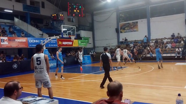 Regatas Corrientes vs. Independiente (Oliva) - Entretiempo