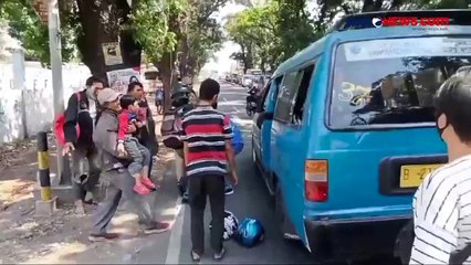 Bahayakan Pengguna Jalan, Bawaslu Kota Depok Tertibkan APK yang Langgar Aturan