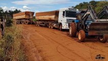 FORD 5630 tractor pulling stuck truck