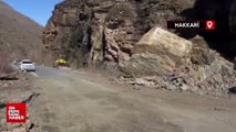 Hakkari-Çukurca yolunda heyelan