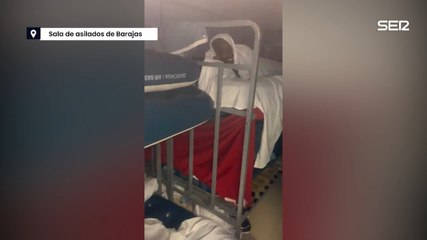 El hacinamiento en las salas de asilo de Barajas alcanza su máximo histórico